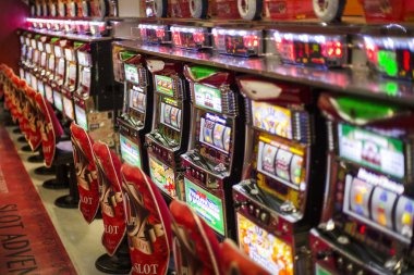 Live blackjack dealer and table layout on orangkaya77