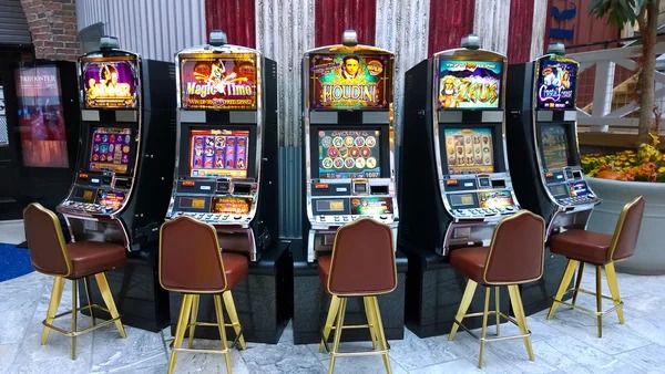 Live roulette table with professional dealer